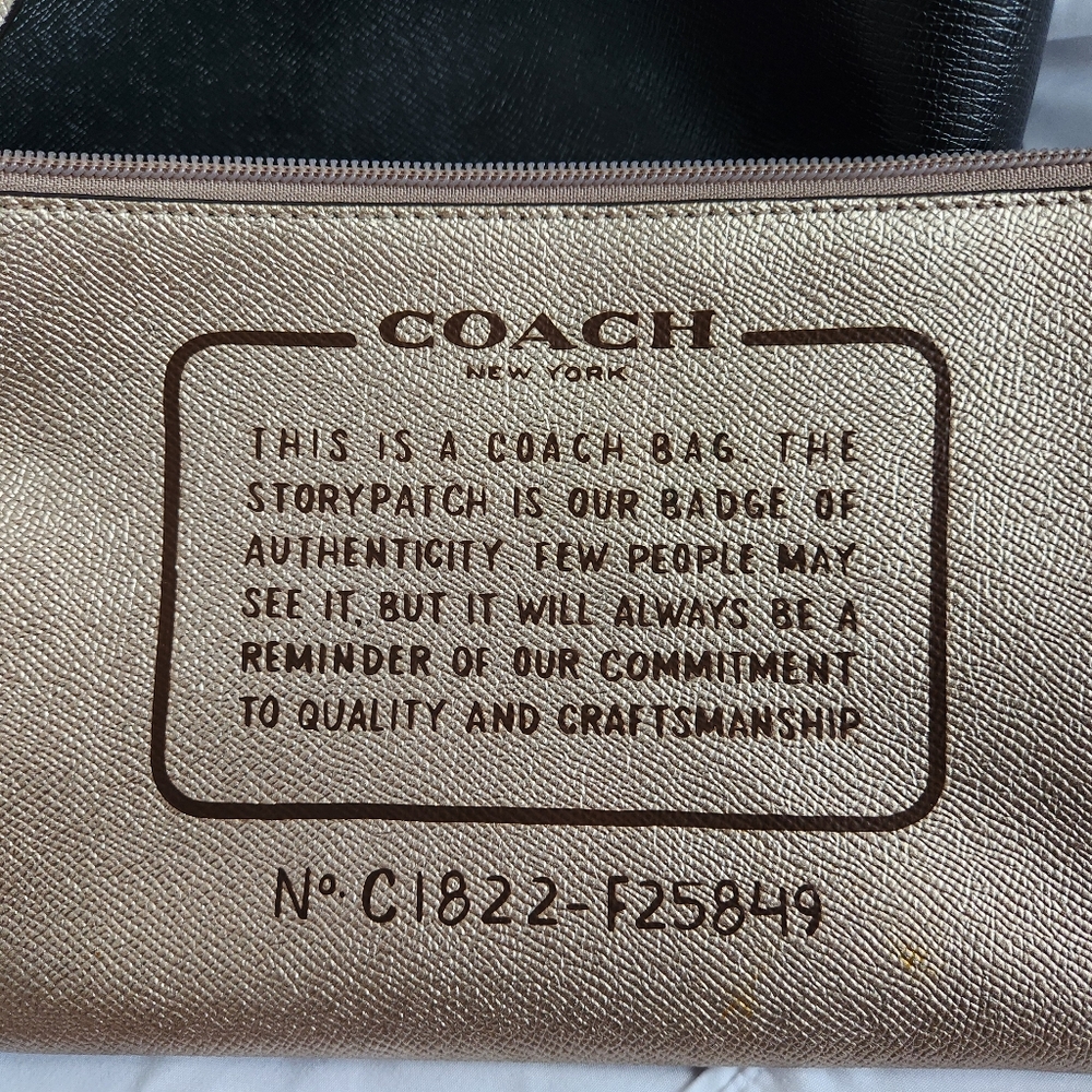 Coach Convertible Tote With 2 Clutch Inserts - Picture 7 of 8